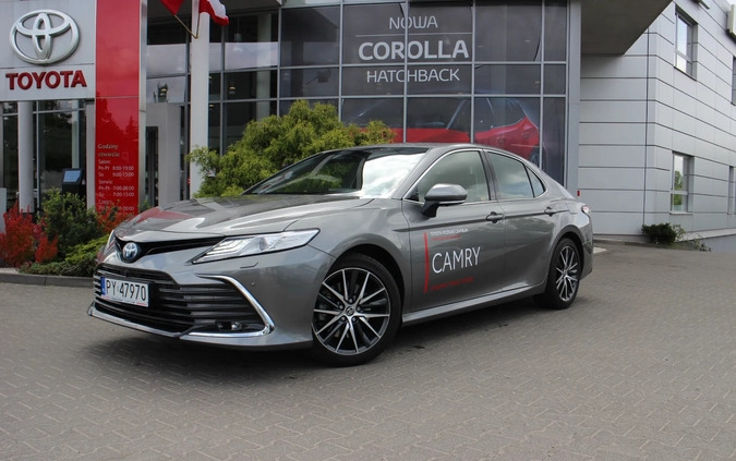 Toyota Camry cena 209900 przebieg: 9000, rok produkcji 2022 z Dzierżoniów małe 154